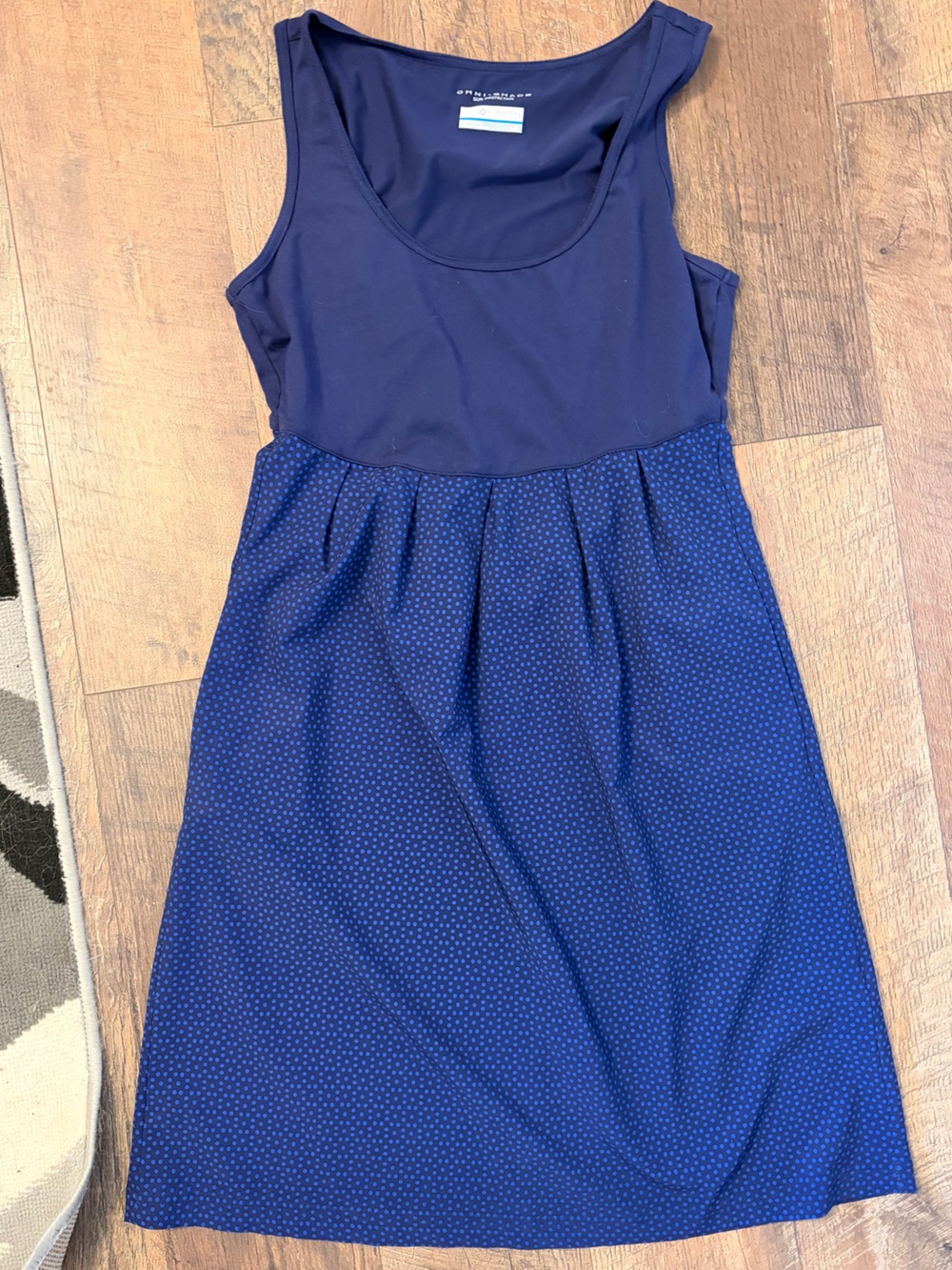Columbia Navy Blue Omni-Shade Sun Protection Top